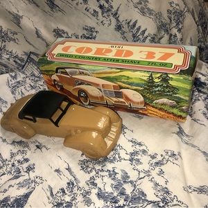 Vintage Avon cologne Wild Country After Shave collectible Bottle Car Cord 37.